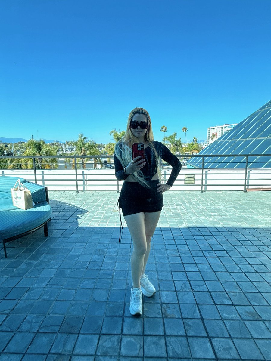 TangEstate's tweet photo. #hello from #friend #event , thanks for #inviting! At #SantaClaraConventionCenter #GenAIWeek2025SiliconValley #GenAI #so many #hightech to learn #AIAREALL ! From #AI company to #FSDCar #Robots , #video wil post soon once done ! By Hellen Tang ( https://t.co/fUoETlD0q5 | https://t.co/XRgSOrC11X ) @TangEstate @actrfg @HellenTUSA
*
*
*
*
*
#hellentangrealestate #hellentang #hellentongrealestate #hellentong #realestateagent #realtor #broker #loanofficer #bayarea #listingagent #buyersagent #loanbroker #actrealtyfinancegroup #actrealtyandfinancegroup #brokerage #realestatebroker #sanfranciscorealtor #siliconvalleyrealestateagent #propertymanagement #investment
#美国加州旧金山房地产经纪人 #美国加州硅谷房地产经纪人 #美国加州大学房地产经纪人 #美国旧金山房屋出租 #美国加州物业管理 #美国加州房地产贷款经纪 #美国房地产投资 #美国 #唐海倫 #唐海伦 #美国房地产投资 #美国买房贷款 #realtorlife #selfie