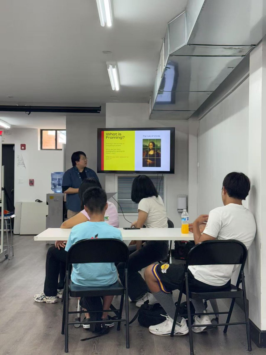 pcra_nyc's tweet image. 📸☀️ We're excited to bring SeeingHappy back as part of our Summer Teen Leadership Program! Over six weeks, teens dive into a photography-based journey of self-expression and reflection, share their unique perspectives of the world through photos.