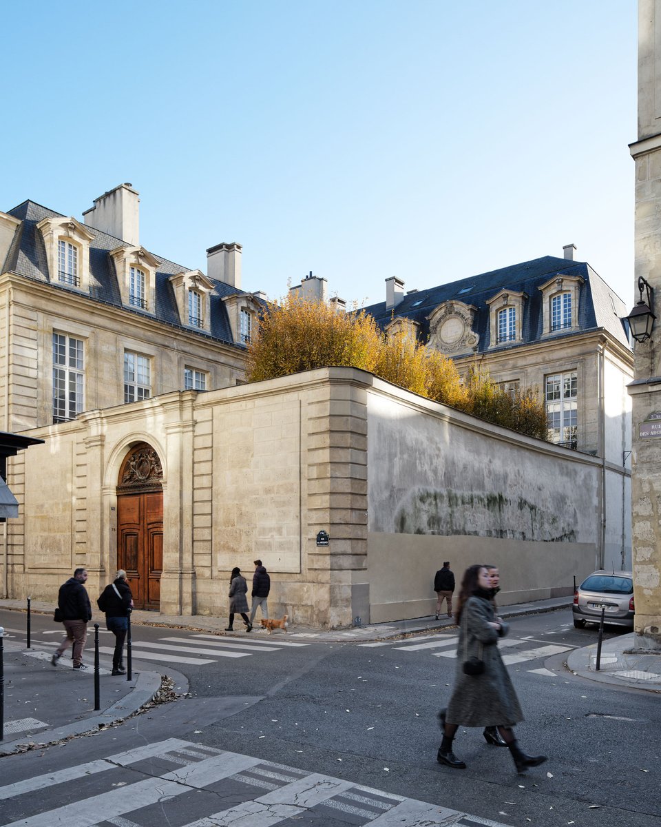 METALOCUS (@metalocus) on Twitter photo Lina Ghotmeh fue la encargada de la rehabilitación del «Hôtel de Tallard», una  mansión construida entre 1702 y 1704 por Pierre Bullet, ubicada en el  barrio parisino del Marais. El proyecto habilita una residencia para  acoger a artistas, investigadores, escritores y Lina Ghotmeh fue la encargada de la rehabilitación del «Hôtel de Tallard», una  mansión construida entre 1702 y 1704 por Pierre Bullet, ubicada en el  barrio parisino del Marais. El proyecto habilita una residencia para  acoger a artistas, investigadores, escritores y