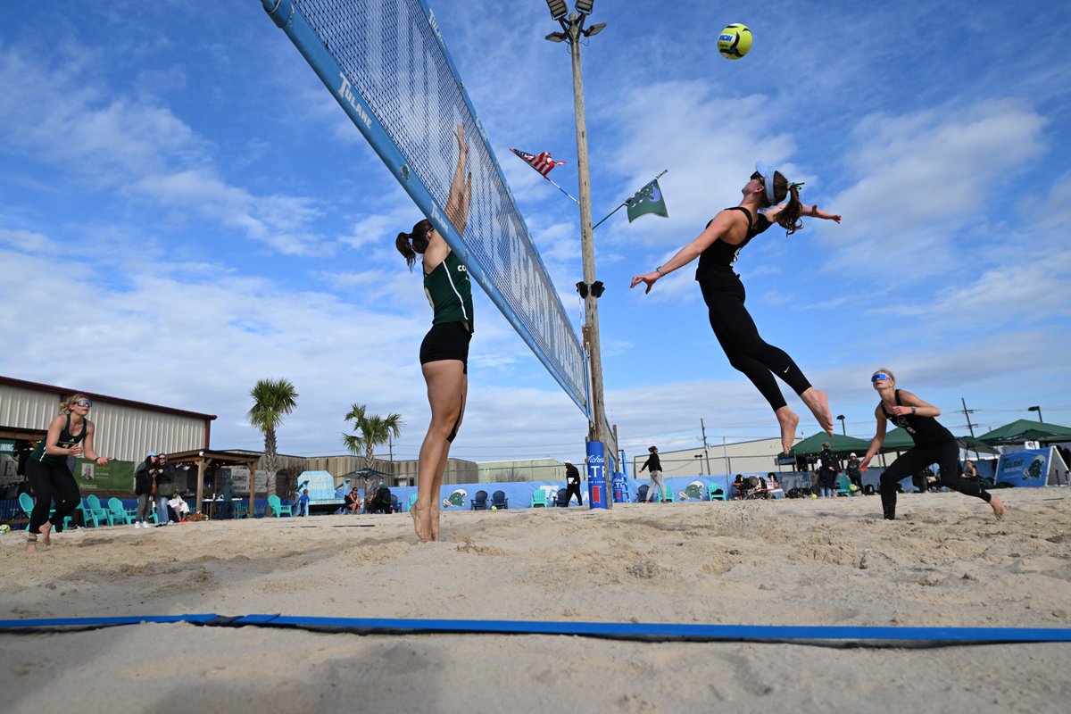tuwaveriders's tweet image. 𝑾𝒉𝒆𝒓𝒆 𝒕𝒉𝒆 𝑾𝒂𝒗𝒆 𝒎𝒆𝒆𝒕𝒔 𝒕𝒉𝒆 𝑩𝒆𝒂𝒄𝒉 🌊🏐
Tulane Beach Volleyball competes at White Sands Volleyball Courts in the fall and spring.
Wave Riders can earn 3,000 points for attending a match day 💚
#RideTheWave | #RollWave🌊