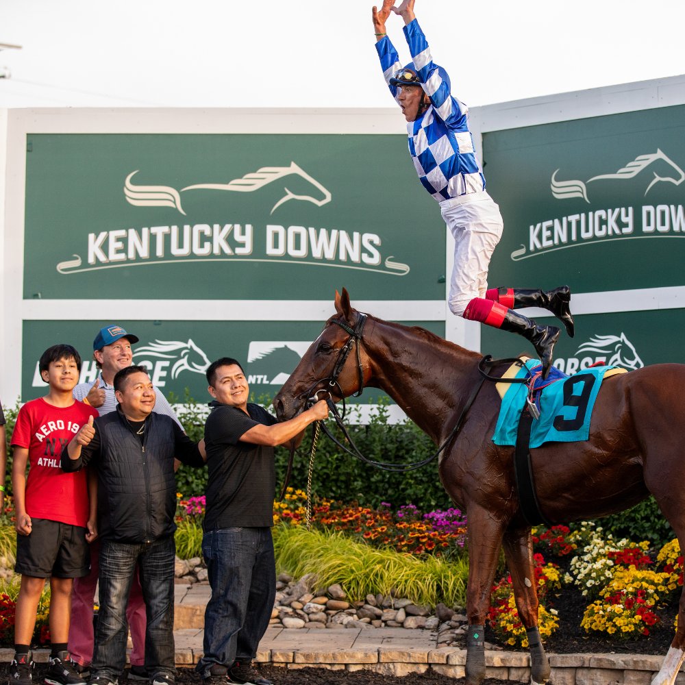 KYDownsRacing's tweet image. There's something special about winning moments at Kentucky Downs 🏆
#KyDowns
