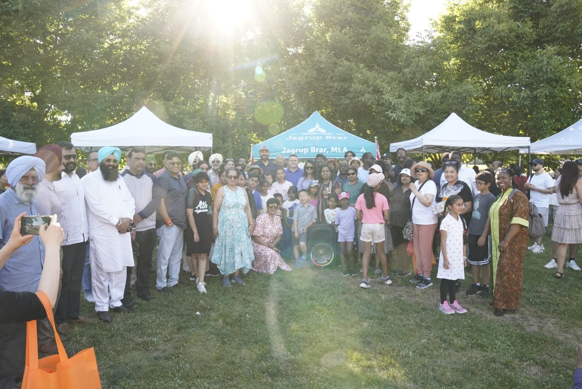 JagrupBrar1's tweet image. Thank you to everyone who joined us at the Summer Fun Fair! It was amazing to see Surrey-Fleetwood families, neighbours, and friends come together. Huge thanks to our volunteers. Your efforts made it all possible. Grateful for this community!
#surreybc #bcpoli