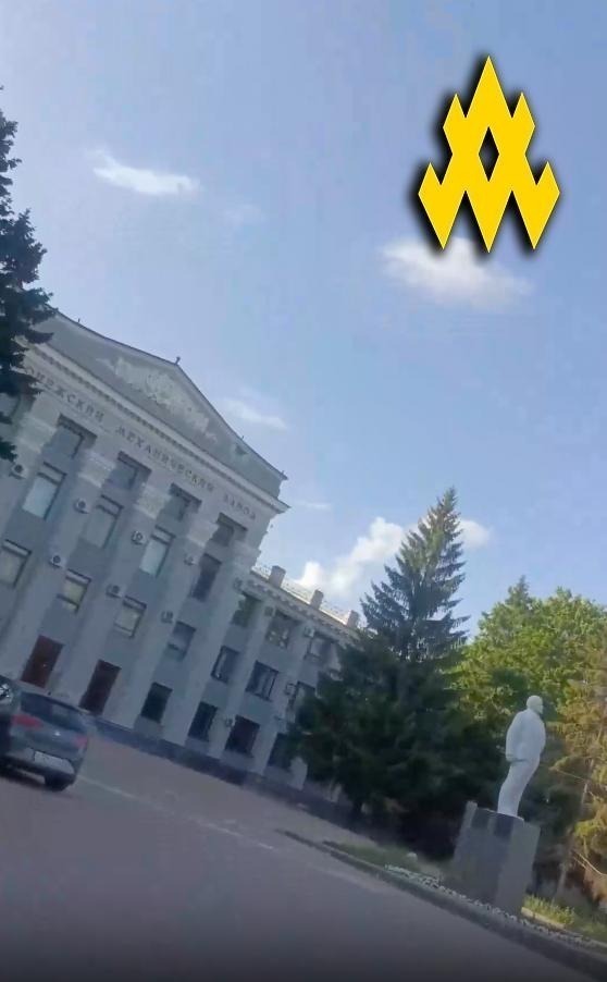 atesh_eng's tweet image. ❗️ATESH scouted KBKhA in Voronezh — key site producing engines for Iskander-M and other Russian missiles. Agent mapped the site, buildings, and vehicles. Intel sent to 🇺🇦 for ID and targeting.
📩 @Wladimir_atesh_ua
#Voronezh #Iskander #militaryindustry #RussianUkrainianWar