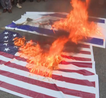 🚨 Professor Nina Farnia, Albany Law School.

"the Palestinians and the Iranians cannot be free, so long as Israel exists in the region."

Albany Law sees fit to employ a professor who thinks Jews have no right to draw breath in Israel, and allows this garbage near students.