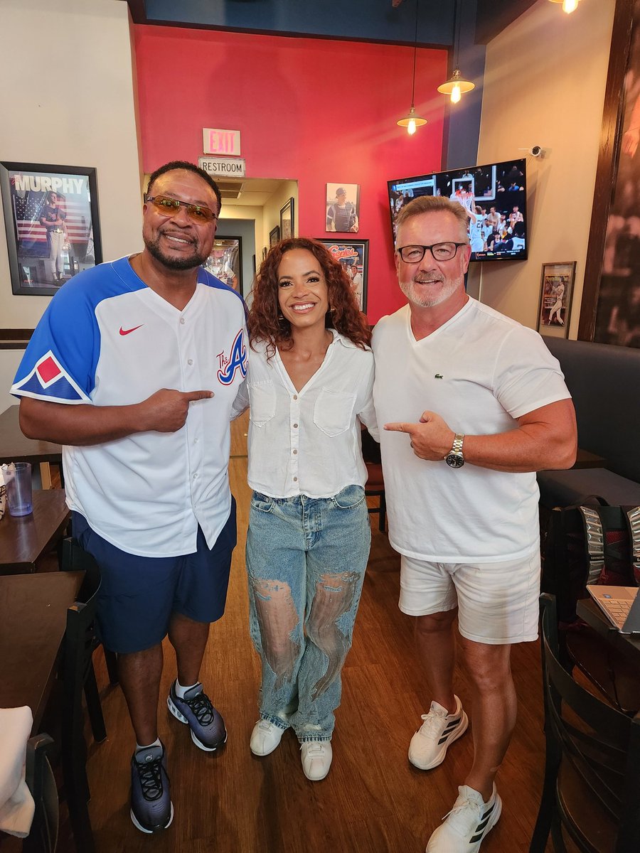DukesandBell929's tweet image. Thank you to the lovely @elleduncanESPN for stopping by and spending time with @putemupcdukes and @MikeBellATL The ATL is so proud to call you their own and we wish you nothing but more continued success!!