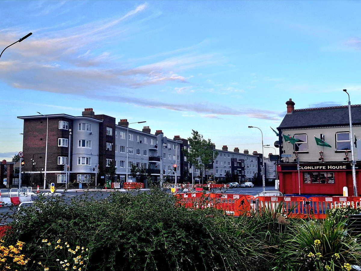 dublin_damo's tweet image. Built in the 1940s, dreadfully maintained, but I love the flats on Poplar Row, any hint of art deco does it for me.