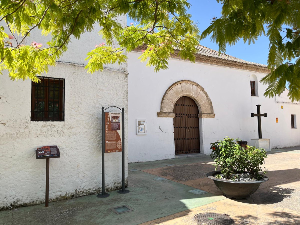 GDR_GUADIX's tweet photo. Estamos muy contentos/as de mostraros la recién estrenada #señalización turística de #Gobernador y su pedanía, Delgadillo.
Este proyecto, promovido por el ayuntamiento de Gobernador ha sido financiado con fondos #LEADER gestionados por el GDR #ComarcadeGuadix. https://t.co/49mKZktO96