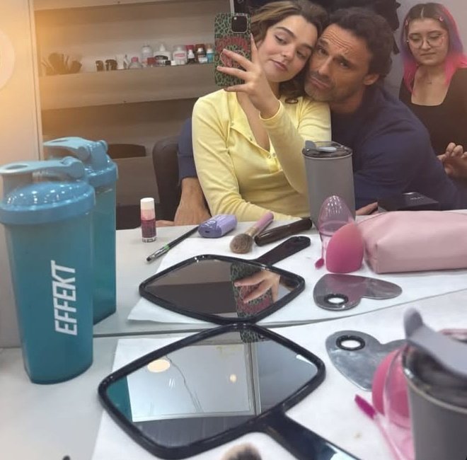 IvanSanchezArg's tweet photo. Vía @macagarciarom con nuestro @ivansanchezz_ Detrás de las grabaciones de #ElDoc 📸😃💯✨ https://t.co/OJJPWnrUCD