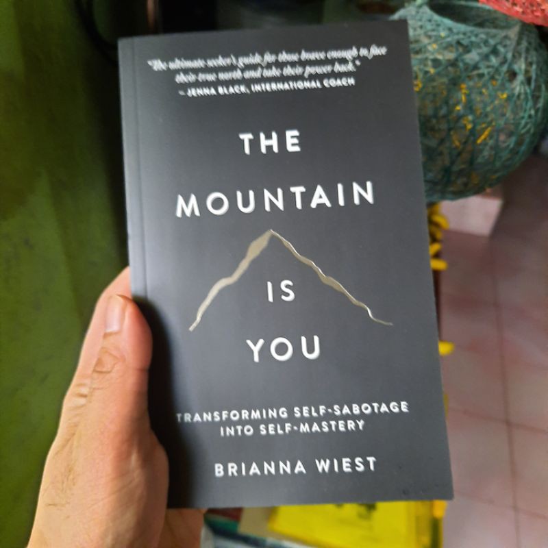CuratewithMinah's tweet image. If you loved "Atomic Habits" but want something softer, pick up "The Mountain Is You." By Brianna west.
Healing isn’t always pretty and this book understands that.
Not pretty, not perfect but deeply powerful. You will love it!
#CurateWithMinahh