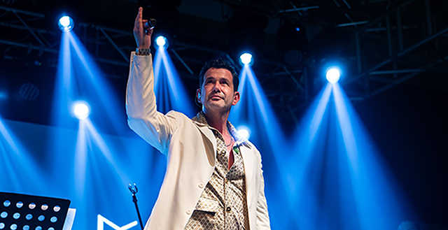 Keremcem... KIBRIS'TA ROMANTİK KONSER! dlvr.it/TLw7t4