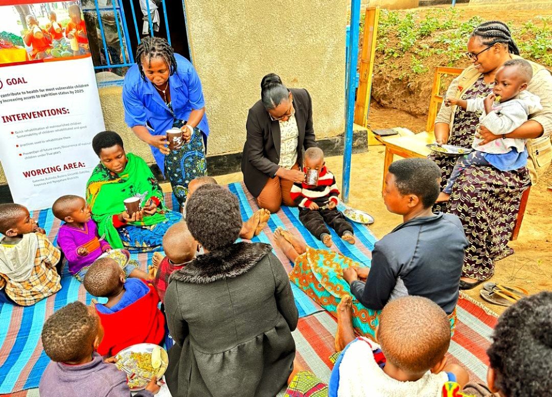 Mu rwego rwo gukomeza gushyira mu bikorwa gahunda ihuriweho n'Akarere n'Abafatanyabikorwa yo kurwanya imirire mibi n'igwingira ry'abana bato; uyu munsi, mu Mirenge igize Akarere hatangijwe igikorwa cyo gukurikirana abana bafite ikibazo cy'imirire mibi hagamijwe kuyibakuramo.