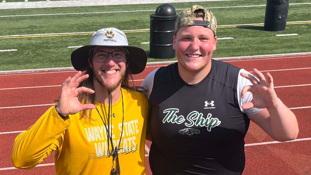 EVENT COVERAGE | Several prosepcts Make Strong Impressions at Wayne State Prospect Stop

🎯 Several prospects boosted their stock in front of Ivy League staff
📈 Full camp rundown + top performers, scouting notes &amp; more 📖

STORY ▶️ sixstarfootball.com/article/event-…

<a href="/IanAnde77437848/">Ian Anderson</a>
