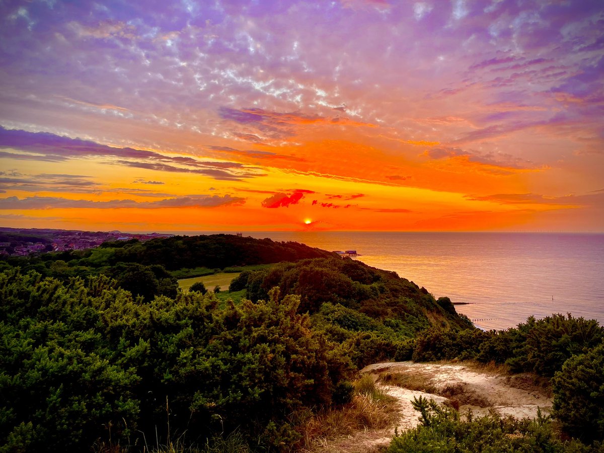 WalkingTractor (@tractorwalking) on Twitter photo Sunset over the coast path between Overstrand and Cromer this evening… <a href="/WeatherAisling/">Aisling Creevey</a> <a href="/ChrisPage90/">Chris Page - Weatherman</a> <a href="/StormHour/">#StormHour</a> <a href="/metoffice/">Met Office</a> #loveukweather #Norfolk Sunset over the coast path between Overstrand and Cromer this evening… <a href="/WeatherAisling/">Aisling Creevey</a> <a href="/ChrisPage90/">Chris Page - Weatherman</a> <a href="/StormHour/">#StormHour</a> <a href="/metoffice/">Met Office</a> #loveukweather #Norfolk