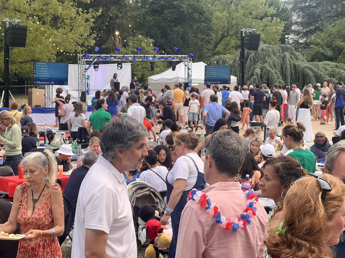 ericberdoati's tweet image. Pour la 8ème édition c’est encore un complet 
Bravo à tous les Clodoaldiens les commerçants et les équipes @VilleSaintCloud