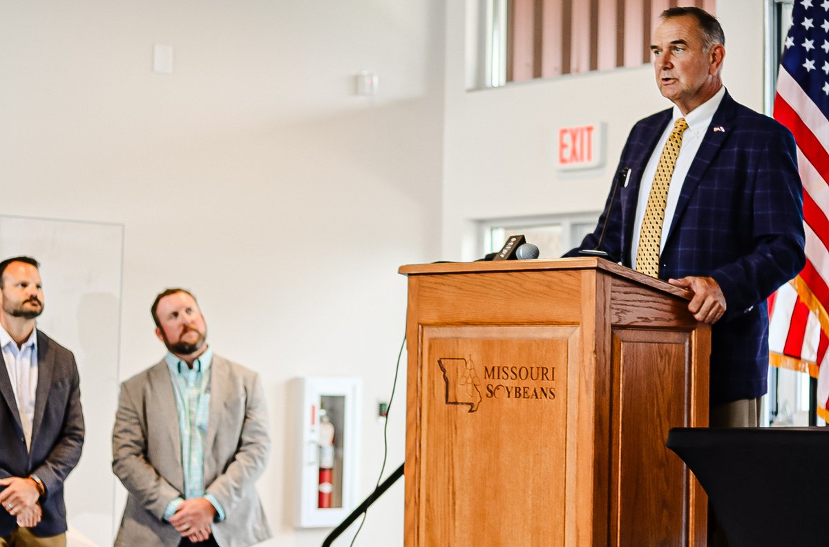 missourisoybean's tweet image. BIG win for Missouri ag! @GovMikeKehoe signed the Water Preservation Act at the Center for Soy Innovation, protecting our water &amp;amp; rural communities. Stay tuned for more from the signing!

🔗 bit.ly/4lWOumA/

#MoSoy #WaterMatters #AgVictory #MissouriFarms