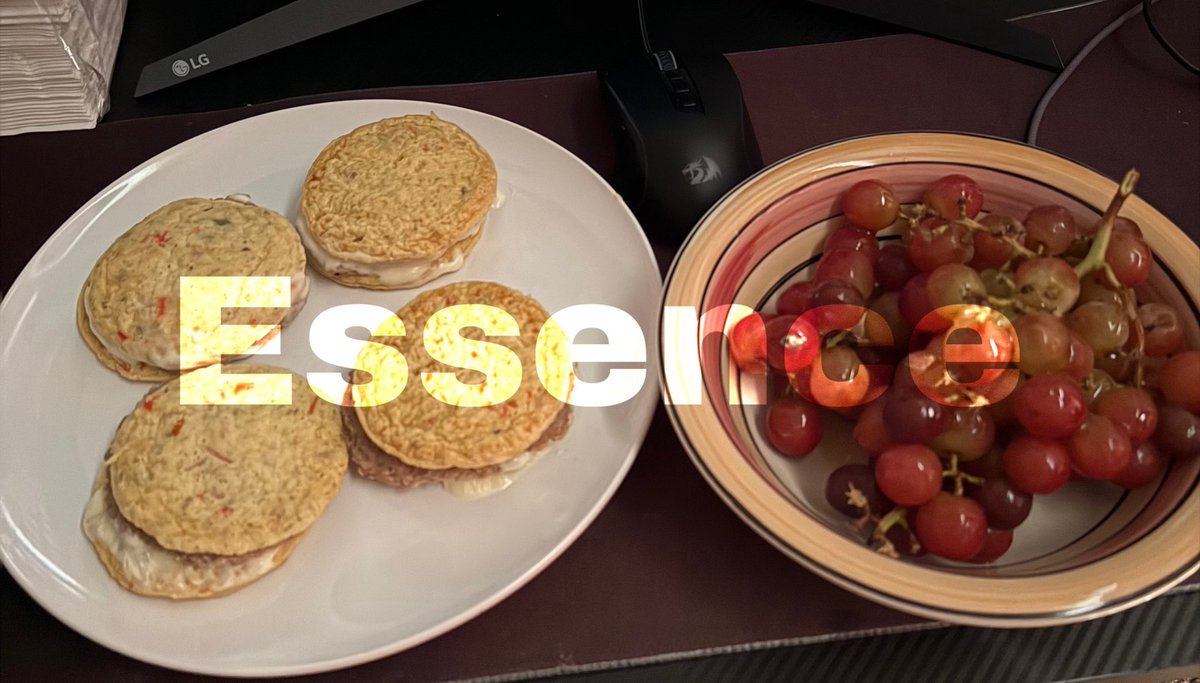 Agtesnx's tweet image. EGG SANDWICHES #diet