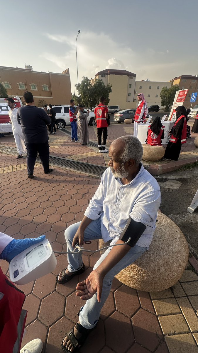 _lifebyhaifa's tweet photo. #SaudiRedCrescent 🚑❤️ https://t.co/dXwTIeL8o0