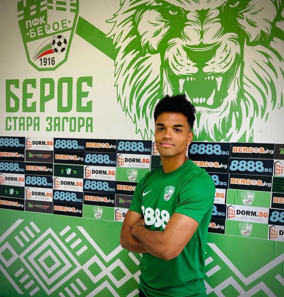 <a href="/alexmasogo/">Alex Masogo</a> nuevo jugador del Beroe equipo de la primera división de Bulgaria 🇬🇶⚽️