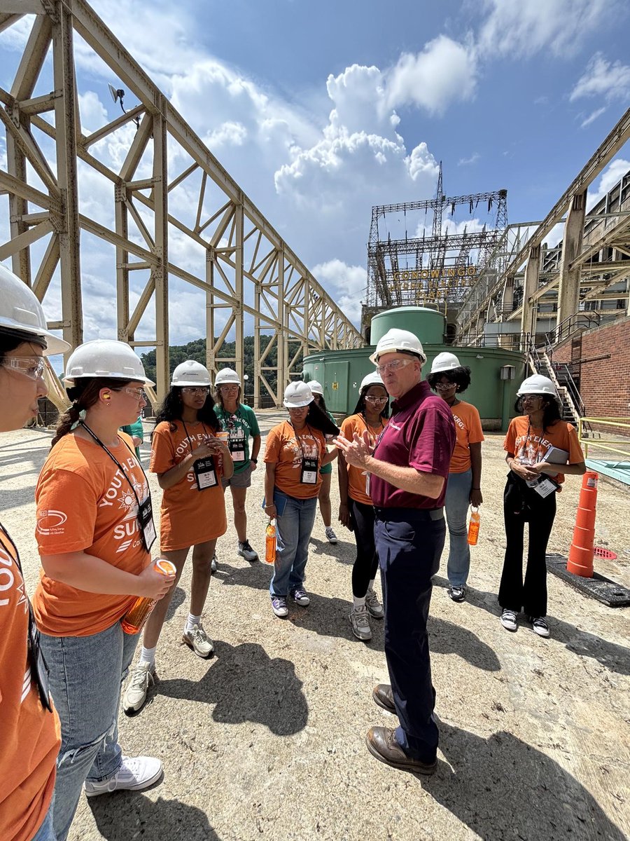ConstellationEG's tweet image. Our third annual Youth Energy Summit is underway with 70 rising juniors and seniors from MD, IL, NY, PA and TX set for a week of hands-on STEM activities and a front row seat to clean energy careers. We’re excited to play a part in their journeys as young professionals.