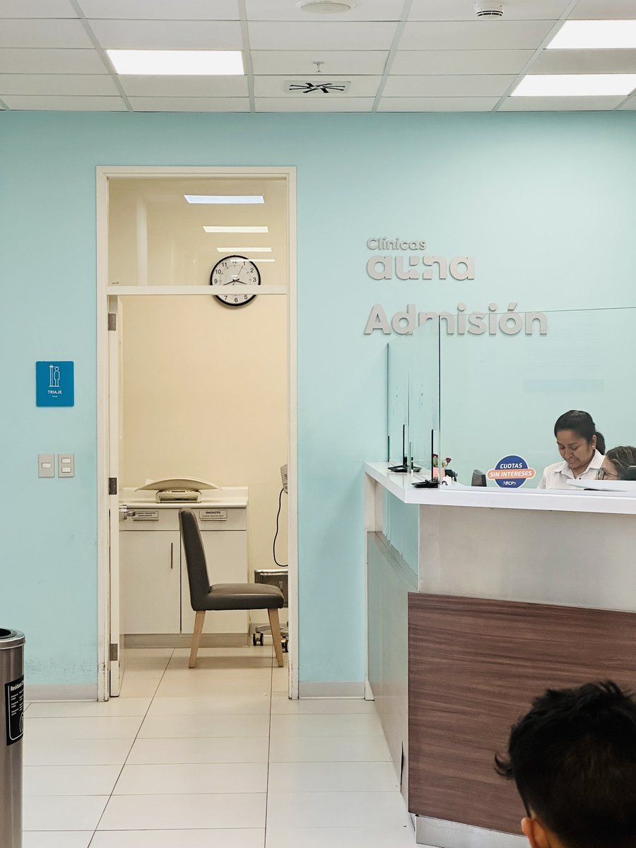 jcallendep's tweet photo. 👉 @aunaperu_pe por favor su ayuda atendiendo a mi hija de 16 que se siente mal, tengo 25 minutos de haberla registrado en Auna Chiclayo frente del Almanzor y parece no haber nadie para llamarla

@MAPFRE_PE por favor su ayuda para acelerar su atención 

Gracias de antemano 🙏 https://t.co/x4qniir4hr