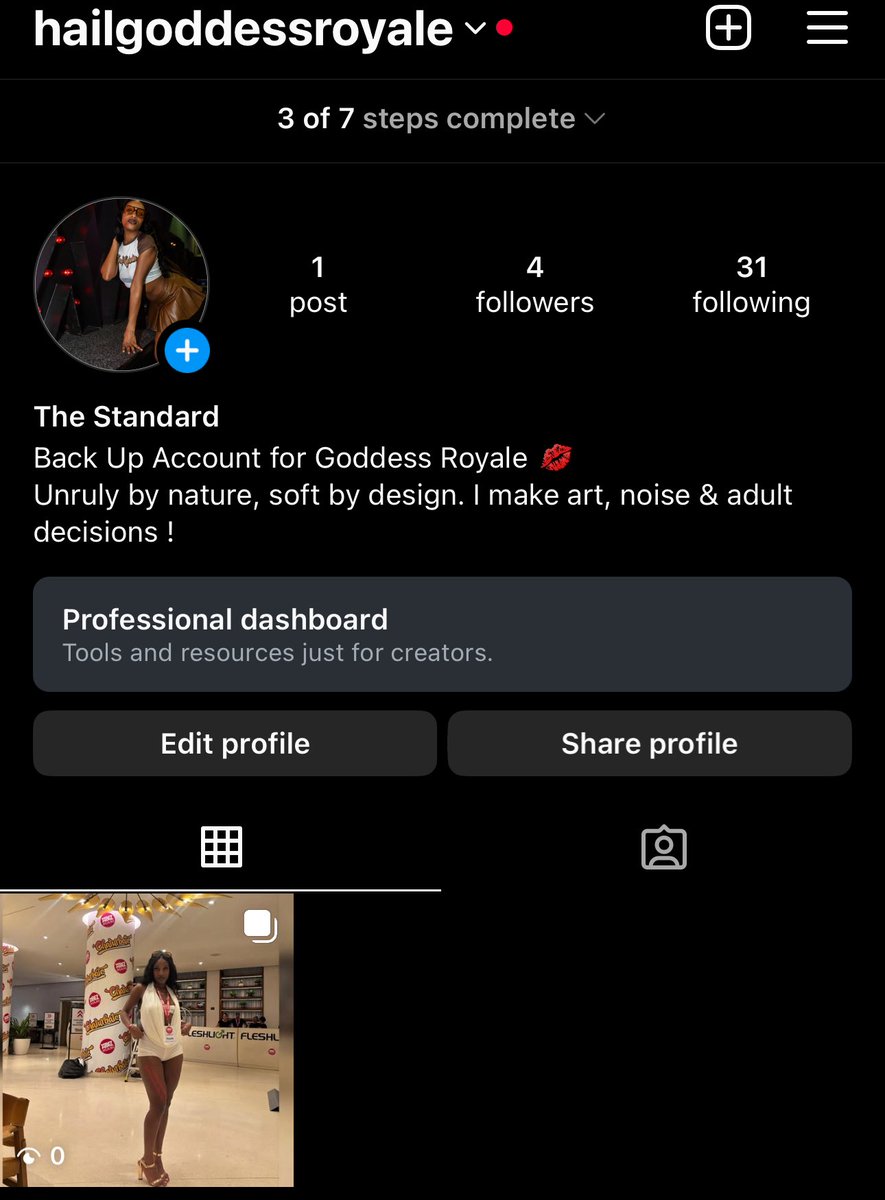 Back with another instagram ! Hopefully for the last time 😂 Follow meeeeee !