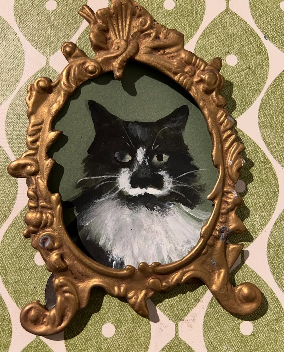 Cutteroo (@cutteroo) on Twitter photo Goodbye Flash Evans, the most dapper of cats. Deepest condolence to his loving servant <a href="/SarahjevsEvans/">Sarah Evans</a> 💔 Goodbye Flash Evans, the most dapper of cats. Deepest condolence to his loving servant <a href="/SarahjevsEvans/">Sarah Evans</a> 💔
