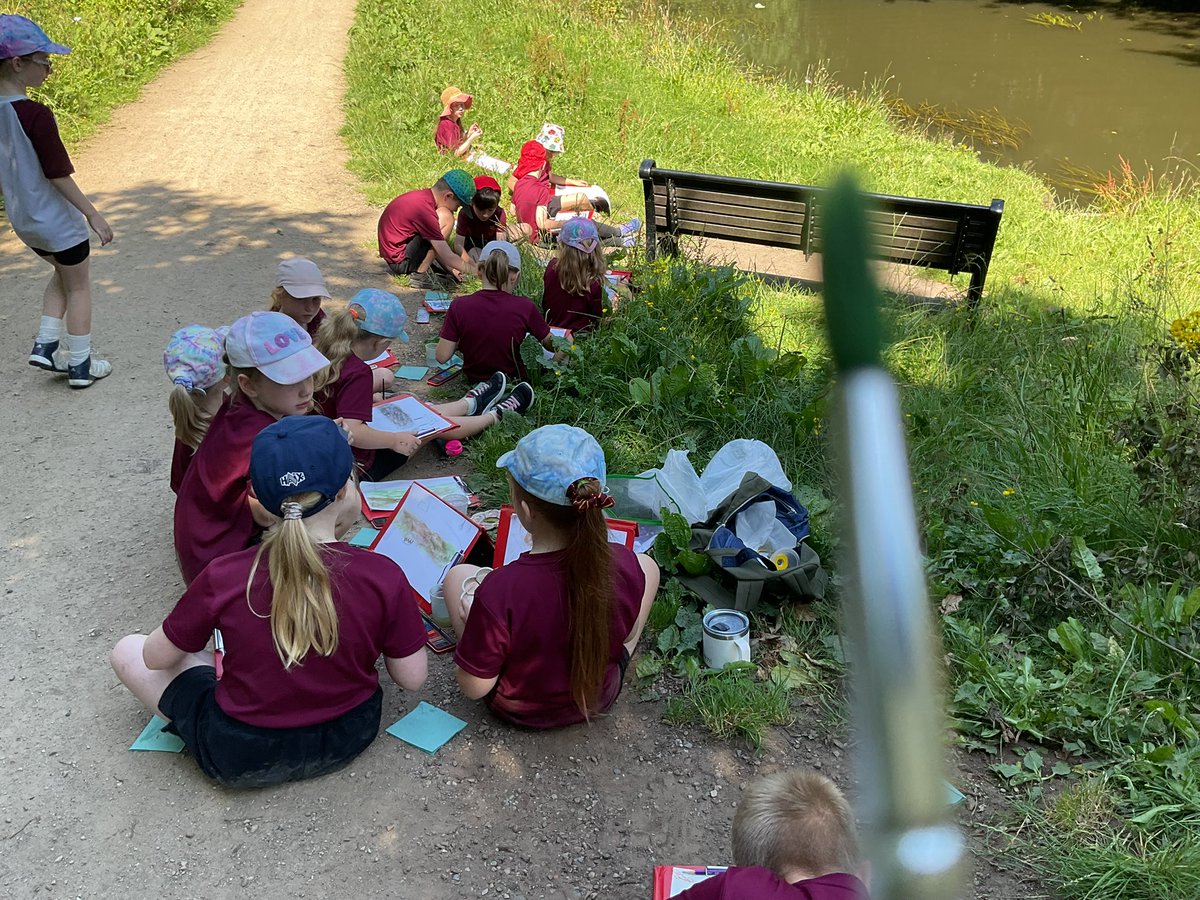 PDA_Y2's tweet image. More of our Parbold local canal paintings. #pdaart #pdajoy #pdacommunity