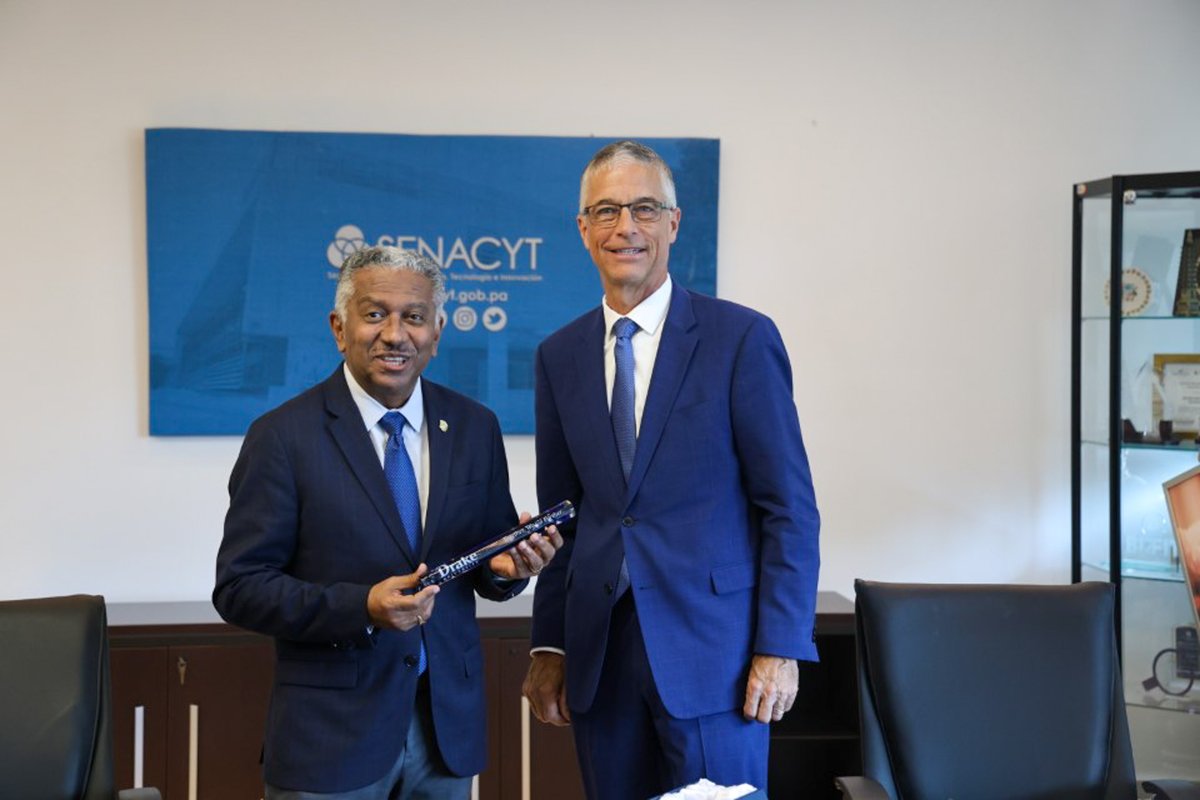 DrakeUniversity's tweet image. We are excited to announce a landmark cooperation agreement between Drake University and Panama's National Secretariat of Science, Technology, and Innovation (Senacyt). This partnership will focus on strengthening technology education in the country, particularly in the areas of…