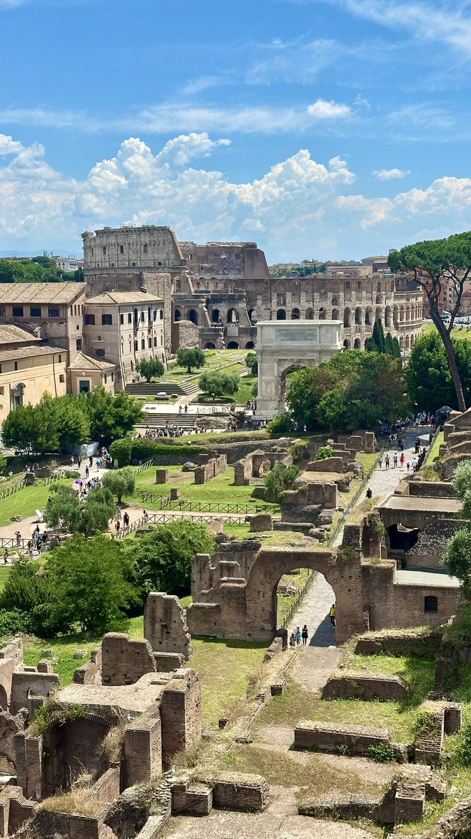 ozgecelikbasli's tweet photo. Dışı kadar içi de çok etkileyici olan Colosseum ✨

https://t.co/A9XiXryZ6W https://t.co/cw68yqbUOJ