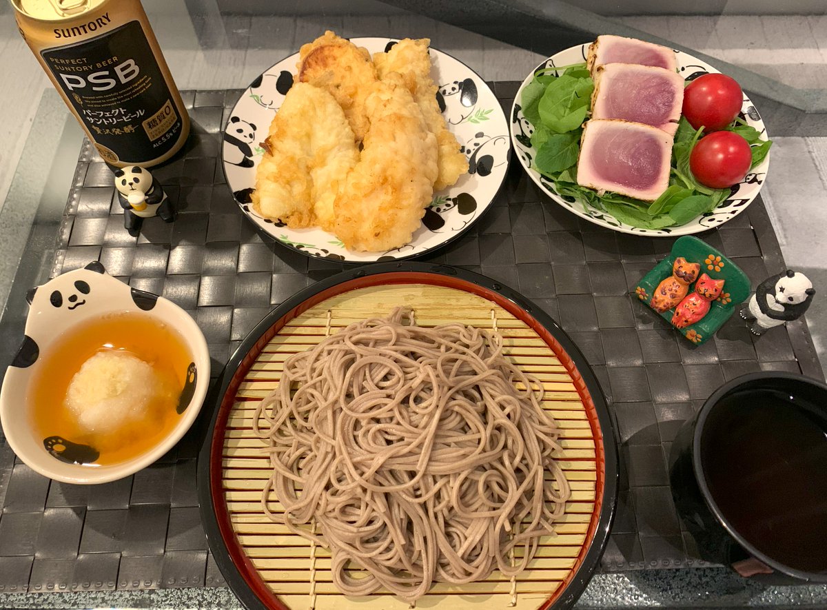 geo_perfectsky's tweet image. #晩ご飯
#おうちごはん
・蕎麦
・天ぷら(キス、鶏、さつま芋、イカ)
・マグロたたきサラダ
蕎麦と天ぷらプラスマグロのたたき、ベイビーリーフ、トマトのサラダ、マグロのたたきは、ほりにしプレミアムで味付け