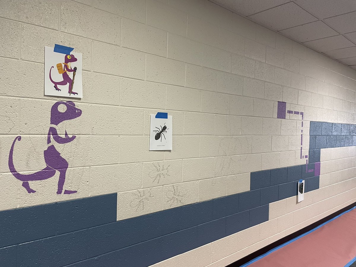 Mrs_Race's tweet photo. Echo’s Trail is coming along 🎨 We cannot thank our volunteers Angie, Karlee, John and Hailey enough Our volunteers are Girls Scouts and from Calvary PHX. @DVUSD @DesertSageElem https://t.co/OBTIn50O6N