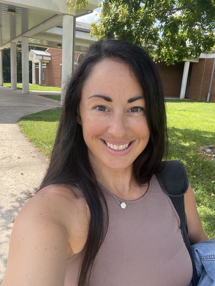 MrsOArtStudio's tweet image. My week of shadowing is off to a great start! I had an incredible day learning from the amazing AP Katie Gaffney in Charlotte County. Grateful for the opportunity to gain insight from such a positive and dedicated leader.
#HappyMonday
#NewWeekNewGoals