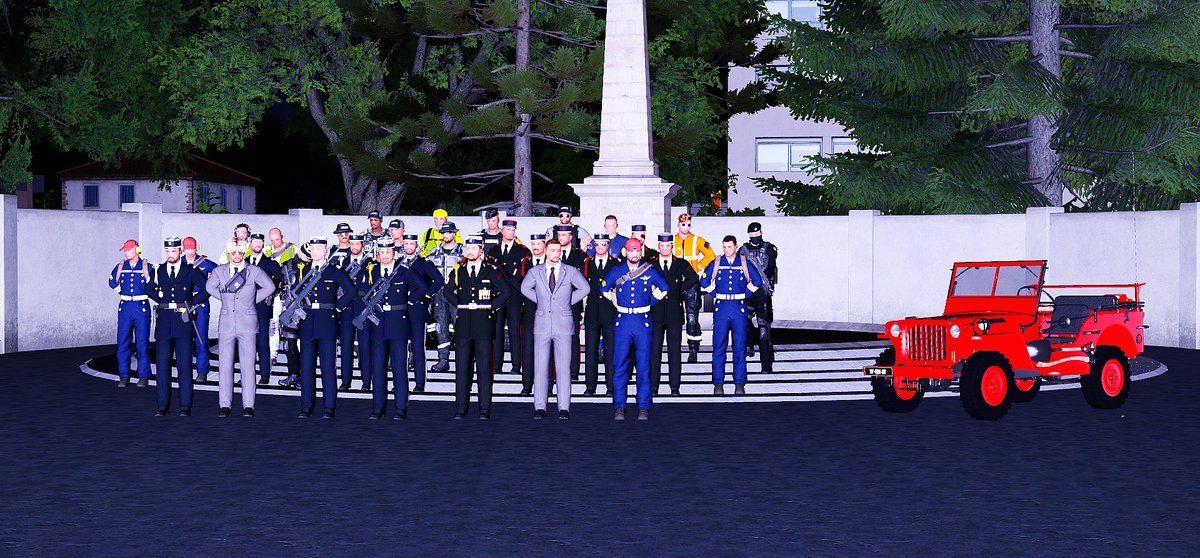 SDIS_A4L's tweet photo. [Evènement - 14 Juillet]  

Merci à tous les acteurs de ce 14 Juillet qui s'est déroulé sous les couleurs tricolore grâce à la @SAM_A4L  et à la Marine Nationale.   

Le SDIS remercie l'ensemble des acteurs qui œuvre quotidiennement pour assurer la sécurité des citoyens. https://t.co/Ant8sO6A59