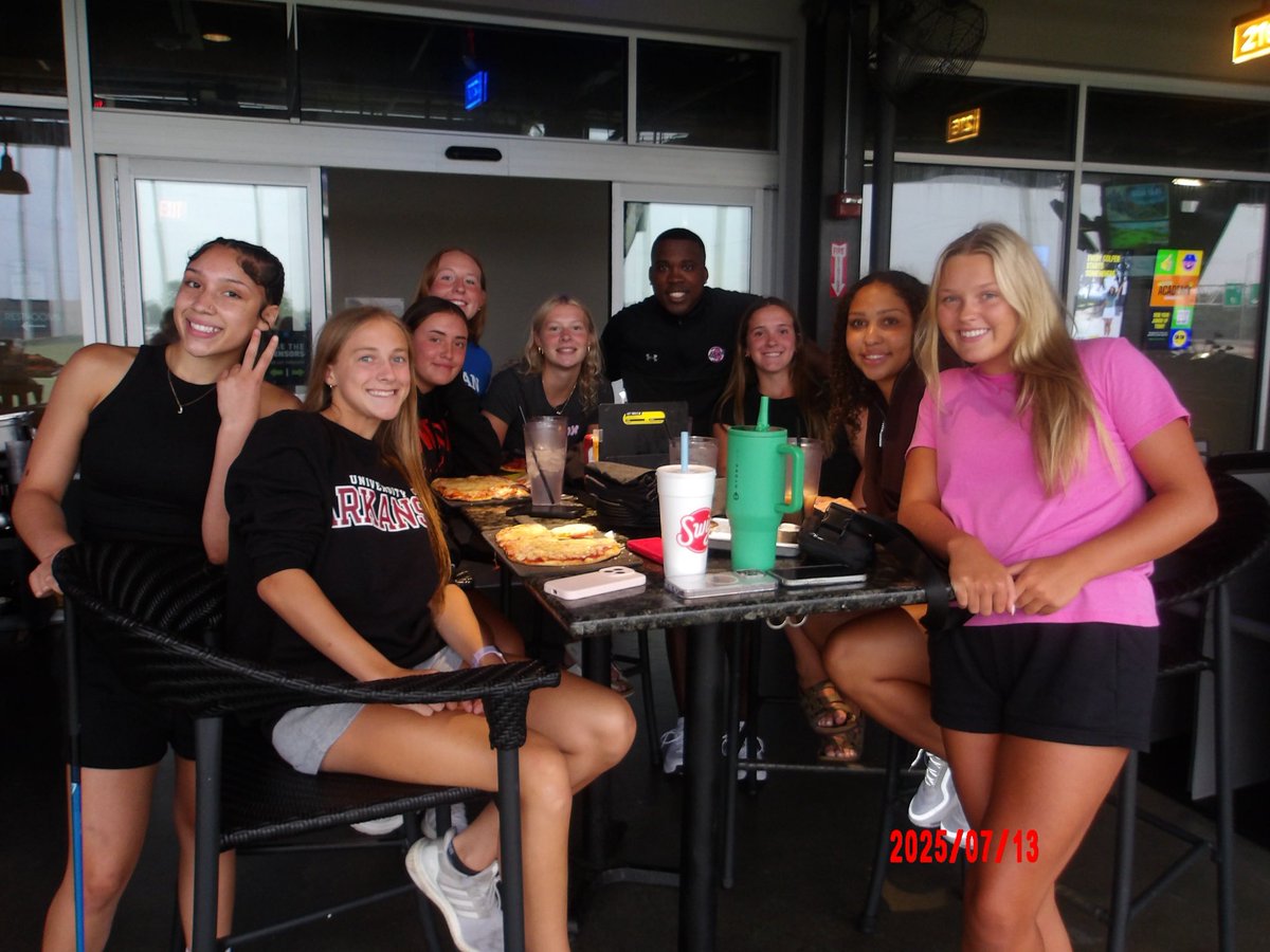 LaurenCarlsen1's tweet image. It was a great weekend over at Indianapolis playing in the Under Armour Rise Session 2. Thanks coach @A_Phillips4. @NEAttackRiseSel let’s finish strong this next weekend at the finals! @NebraskaAttack #hardworkpaysoff