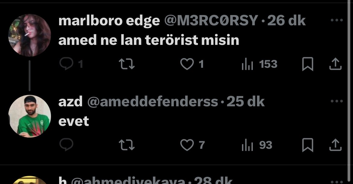 Barışmamız istenen orosbu evlatlarından biri kendini terörist olarak görüyor ama biz bunlarla barışıp topluma kazandıracağız he olm bakın şimdiden söylüyorum biz bu amedli piçlerle maç yapınca bunlara gereğini yapınca ırkçı faşist diyecek kim varsa şimdiden amınakoyayım
