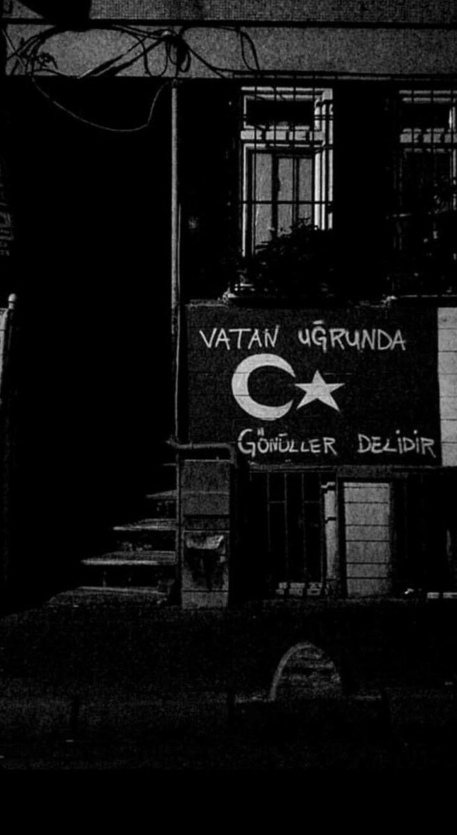 Kesilir belki, fakat çekmeye gelmez boyunumuz 🇹🇷
#ZaferinAdıTürkiye