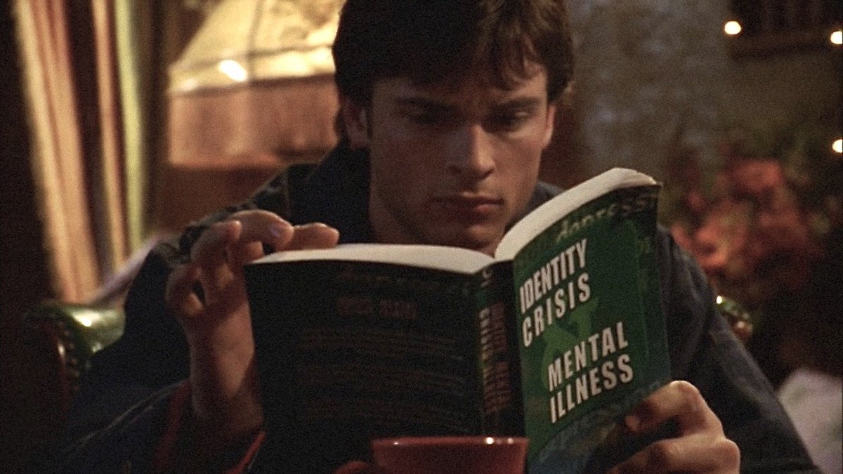 cloisology's tweet image. no cause clark picking up a specific book at every minor inconvenience to help his people fix their problems was one of the sweetest things ever