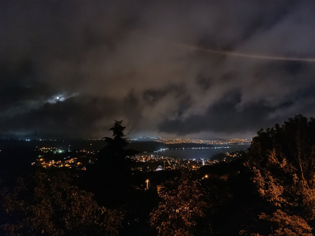 cemdogruu's tweet photo. Gecenin sessizliği ve derinliği... https://t.co/IMoV4EVACQ