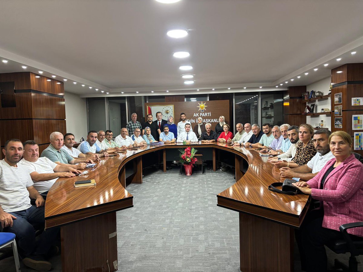 AK Parti Artvin (@akpartiartvin) on Twitter photo İl Yönetim Kurulu Toplantımızı, İl başkanımız Ali Semih Aydemir başkanlığında yoğun gündemle gerçekleştirdik.
Niyet Hayr , Akibet Hayr.
<a href="/Akparti/">AK Parti</a>
<a href="/farukcelikcomtr/">Faruk Çelik</a>
<a href="/aydemiralisemih/">Ali Semih Aydemir</a> İl Yönetim Kurulu Toplantımızı, İl başkanımız Ali Semih Aydemir başkanlığında yoğun gündemle gerçekleştirdik.
Niyet Hayr , Akibet Hayr.
<a href="/Akparti/">AK Parti</a>
<a href="/farukcelikcomtr/">Faruk Çelik</a>
<a href="/aydemiralisemih/">Ali Semih Aydemir</a>