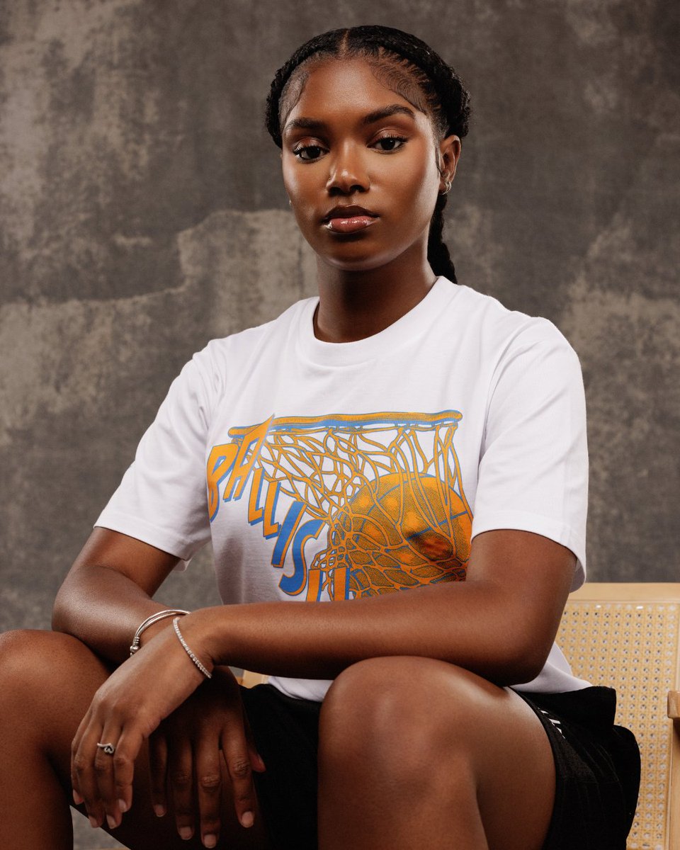 footlocker's tweet image. Ball is life. 🏀
Shop the collection in-store and online at Foot Locker.
spr.ly/601444j02