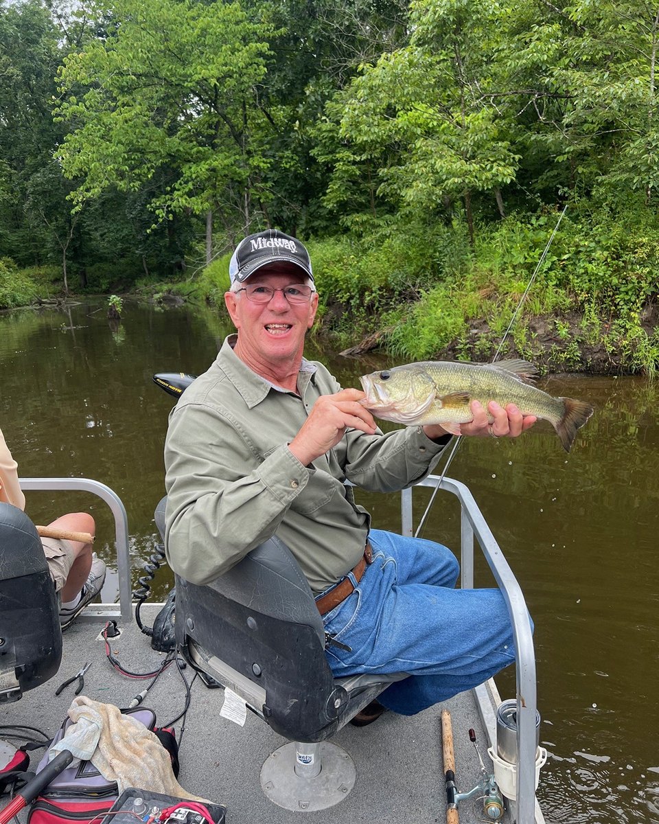MidwayUSA's tweet image. There is a watershed lake on our farm that we call White Oak Lake. It is the only one of our lakes, that I know of, where there are largemouth bass, bluegill, and channel catfish. On the best of days, you can catch all three in the same fishing trip.

-- Larry Potterfield