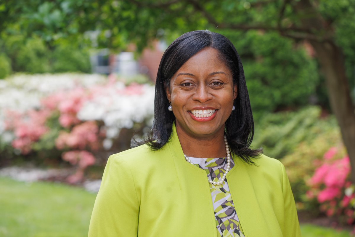 MedStarWHC's tweet image. Nurse Tonka Williams has been selected as President-elect of @AACNme for a one-year term—an incredible honor and testament to her leadership in nursing. Tonka is our senior nursing director for Practice and Innovation at @MedStarWHC. Congratulations, Tonka!