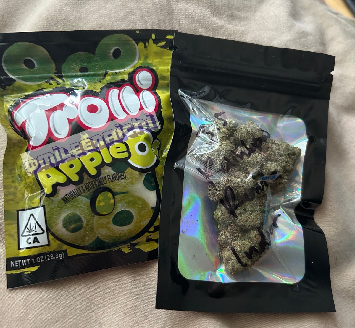Just received my winnings from the recent <a href="/THEStepperz/">DSA</a> <a href="/doorstepbackup/">Doorstepbackup</a> giveaway 🥰🎉 

Don’t forget to follow them for more treats and deals delivered to your doorstep ✨