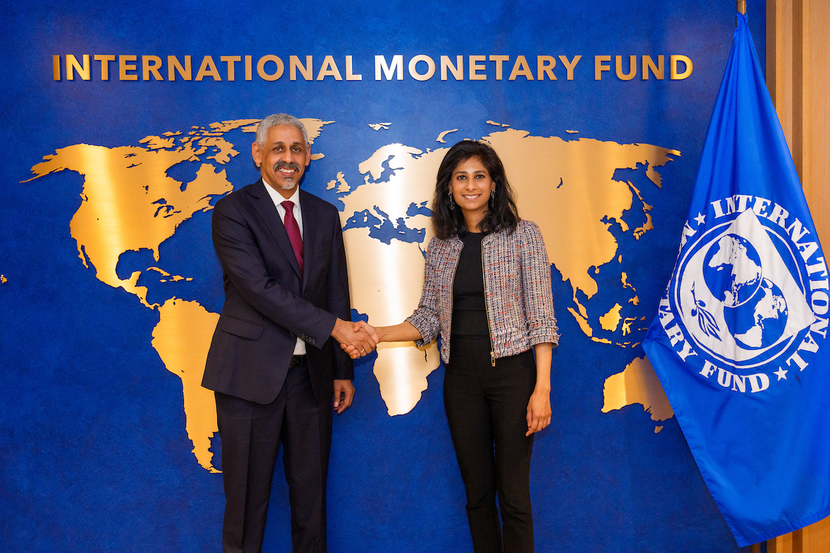 GitaGopinath's tweet image. Very pleased to meet @SidiOuldTah, President-Elect of the African Development Bank. Had a productive discussion on how the IMF & @AfDB_Group can collaborate to promote resilience, growth & opportunity across Africa. Looking forward to working together to advance our shared goals.