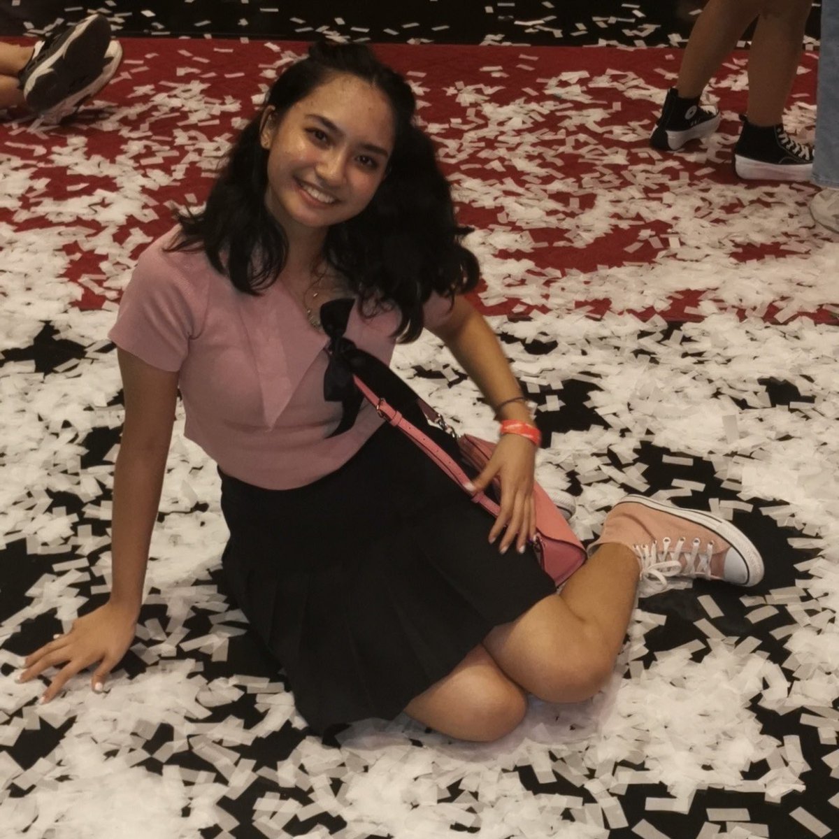starryvillain's tweet photo. Take me back to my first Xdinary Heroes concert experience 🥺🫶 https://t.co/1INPh33mmn