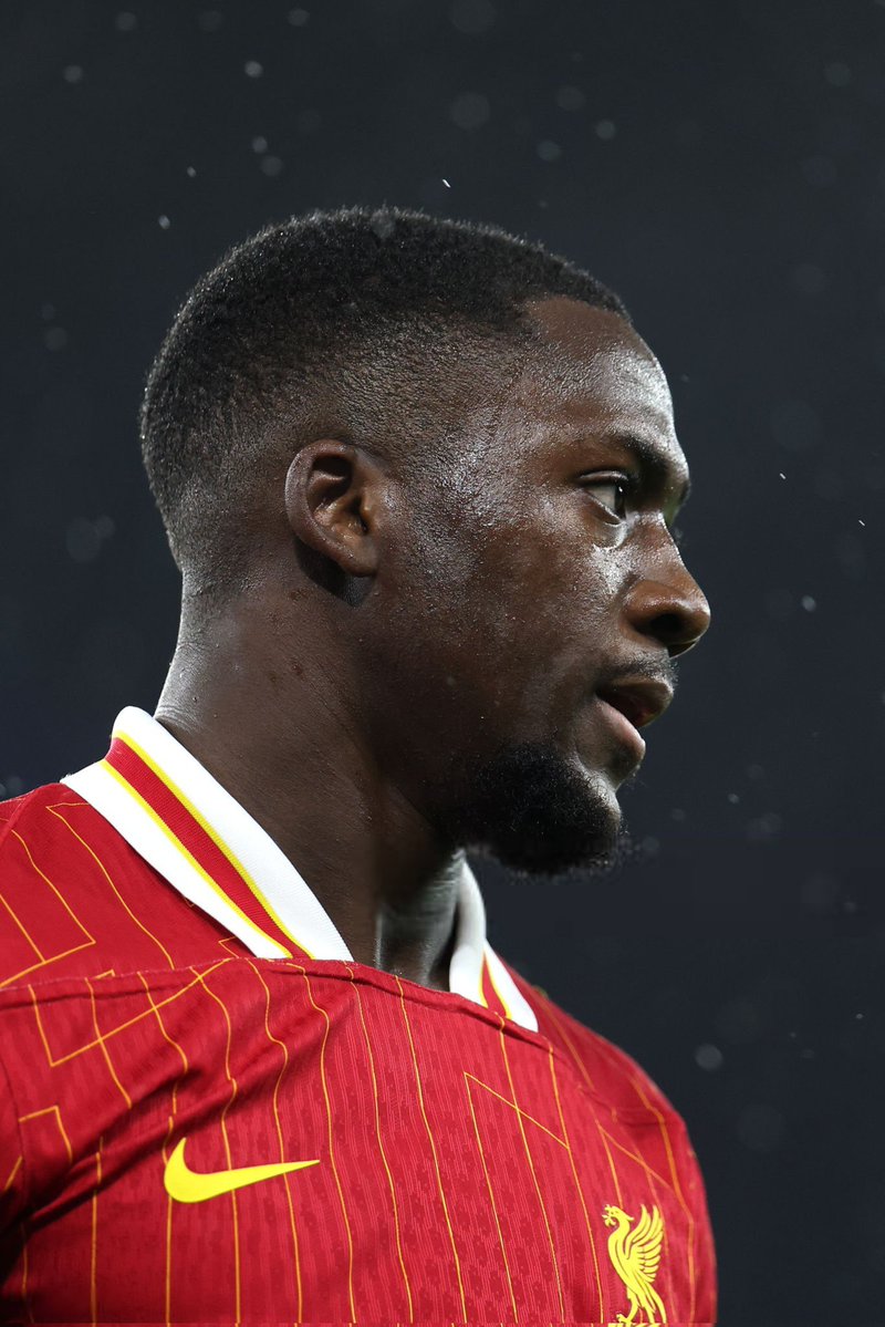 🚨 Ibrahima Konaté esteve perto de renovar seu contrato com o Liverpool em outubro/novembro de 2024, mas a situação mudou repentinamente.

O Real Madrid agora está trabalhando em um acordo para ele como agente livre. 

[<a href="/FabrizioRomano/">Fabrizio Romano</a>]
