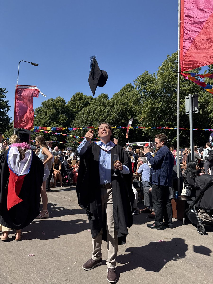 a_y_harris's tweet image. So I did a thing today…..
Dr Harris incoming!
#CardiffGrad