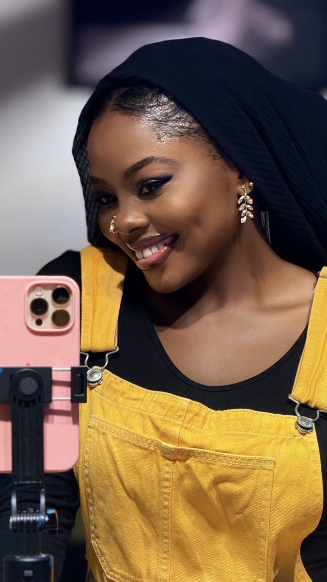 Hi, my name is Habibat (omo sansan bi owo). I’m 22yrs old from Osun state,Ede….Can I meet you??