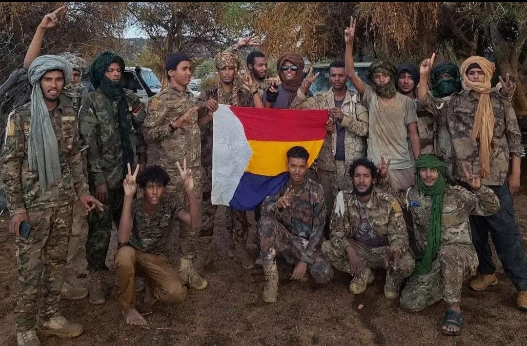 Ag Attarikhe (@ag_attarikhe) on Twitter photo Les combattants du #FLA surveillent de près chaque mouvement de l'armée malienne et de ses alliés Russes. De grandes surprises sont en préparation pour eux, au moment et à l’endroit qu’ils s’y attendront le moins.✌️
Vive les hommes du désert. <a href="/Amastane_/">ILILOU N’AZAWAD</a> ✌️🫡 Les combattants du #FLA surveillent de près chaque mouvement de l'armée malienne et de ses alliés Russes. De grandes surprises sont en préparation pour eux, au moment et à l’endroit qu’ils s’y attendront le moins.✌️
Vive les hommes du désert. <a href="/Amastane_/">ILILOU N’AZAWAD</a> ✌️🫡