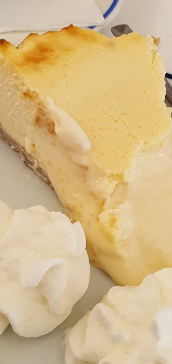 ivancp25's tweet photo. #Cheescake #TartaDeQueso by Restaurante #JoséCerdán en el.Paseo Marítimo de #Torremolinos, n° 13 🍰👌 🤤 Brutal 🤩😍 #Málaga 13-07-25 https://t.co/bfPTfNaXiV